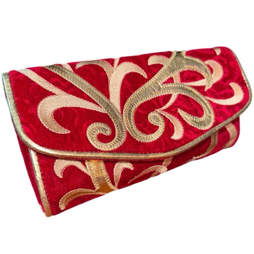Bloomingdale’s Red Velvet Clutch‎